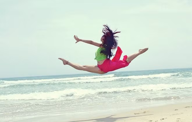 Sau khi dính chấn thương nặng vào năm 2007, Thu Hà chuyển sang công tác huấn luyện đội trẻ Thể dục nghệ thuật TP Hà Nội, đồng thời làm trọng tài tại các giải đấu trong nước.