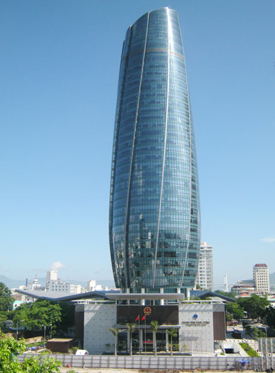 Mặt chính của Trung tâm Hành chính thành phố Đà Nẵng. Ảnh: Báo Đà Nẵng