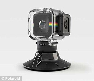 Polaroid Cube có khả năng ghi hình độ nét cao và chụp ảnh tĩnh. Cách sử dụng đơn giản là chỉ cần nhấn nút để ghi hình.