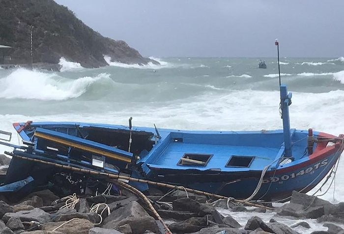 Nhieu vung ven bien tan hoang do mua to gio manh bat thuong-Hinh-7