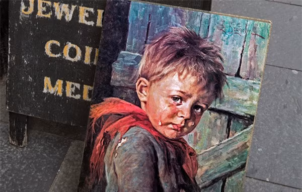 Giai ma loi nguyen chet choc bi an buc tranh “Cau be khoc“-Hinh-4