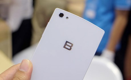  Hy vọng, với đợt giảm giá khoảng 3 triệu đồng mới đây, Bphone sẽ được người dùng đón nhận nhiều hơn, thỏa mãn được nhu cầu mua sắm cuối năm hiện nay.