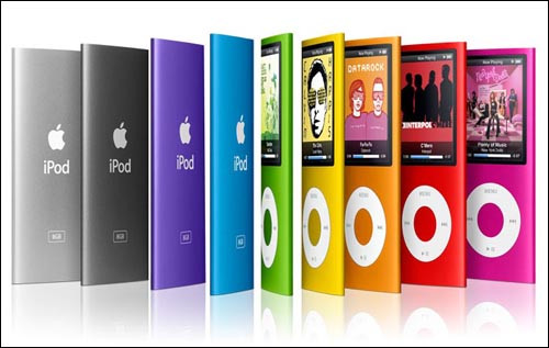  2. Apple iPod. Có thể nói rằng, iPod của Apple là thiết bị có công đầu thúc đẩy sự phát triển của ngành âm nhạc. Khi chiếc iPod đầu tiên ra mắt, cư dân làng công nghệ hết lời khen ngợi chiếc iPod “mang cả thế giới âm nhạc của bạn”. Và không để các tín đồ iPod nói riêng và làng công nghệ nói chung phải thất vọng, các thế hệ iPod tiếp theo luôn có những cải tiến và thay đổi tuyệt vời hơn.