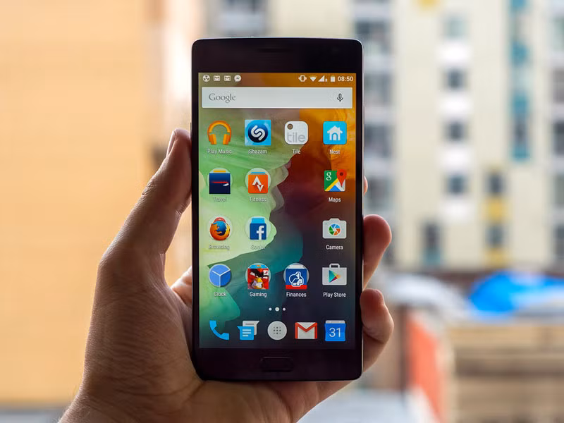 8. OnePlus 2 (4%).