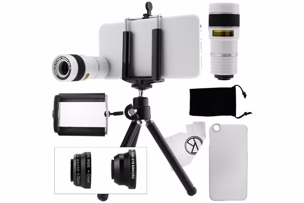  9. CamKix Camera Lens Kit. Với những người đam mê chụp hình trên di động, những phụ kiện như bộ ống kính gắn ngoài CamKix chắc chắn sẽ nằm trong danh sách sản phẩm cần mua.