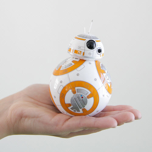  13. Sphero BB-8 Nếu bạn là fan của phim Star War có lẽ sẽ rất quen thuộc khi nghe cái tên BB-8. Hãng Sphero đã làm ra món đồ chơi cực vui nhộn và dễ thương dựa trên BB-8. Giá bán hiện tại của Sphero BB-8 là $149,99 USD. 