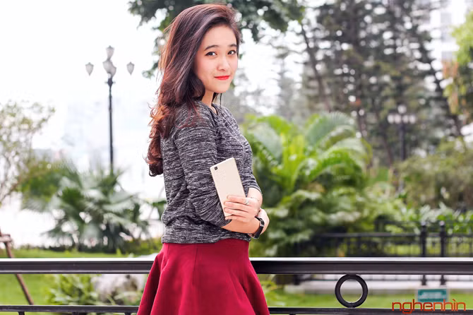 Tích hợp với bộ vi xử lý 8 nhân Qualcomm Snapdragon 615, bộ nhớ trong 32GB (hỗ trợ microSD 128GB), máy có khả năng chạy đa nhiệm mượt mà và tốc độ.