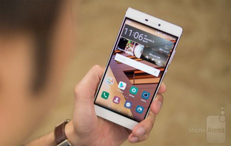  Huawei P8 (499 USD). Huawei P8 được trang bị màn hình 5,2 inch độ phân giải 1080p, camera 13 MP cảm biến RGBW. Sản phẩm này được đánh giá là một trong những chiếc smartphone 2 SIM có thiết kế đẹp, mỏng, chụp ảnh sắc nét và chất lượng cuộc gọi khá ổn định. 