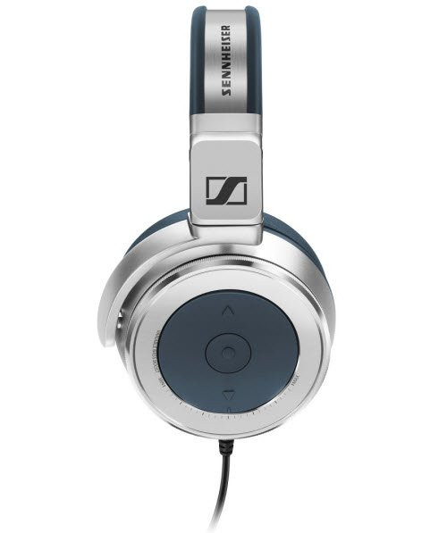 Cụ thể, Sennheiser sử dụng hợp kim nhôm nén cho đệm tai, cầu nối và gọng tai nghe.