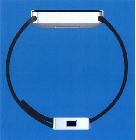 Tổng quan có thể thấy, đồng hồ Bwatch sở hữu kiểu dáng khá thô và dày từ thân cho đến viền màn hình. Sản phẩm có kiểu khoá dây khá lạ. Phía Bkav vẫn chưa có phản ứng gì trước thông tin trên.