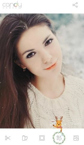  2. Candy Camera Ứng dụng này sẽ giúp người dùng tạo các bức ảnh selfies “đẹp long lanh” mọi lúc mọi nơi. Đã có hàng chục triệu người sử dụng và đánh giá cao ứng dụng này. Các tính năng lọc của ứng dụng rất đa dạng, và được “thiết kế đặc biệt” cho việc chụp ảnh selfies. Phiên bản cập nhật mới nhất cũng đã được tối ưu hóa cho phiên bản Android 6.0 Marshmallow. 