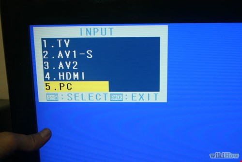  Bước 6: Thiết lập kết nối tivi từ máy tính.Sau đó, bạn bật máy tính , sẽ thấy màn hình khởi động máy tính trên tivi.Nếu bạn thấy hình ảnh có vấn đề, khung hình bị lệch, có thể bạn phải ngắt kết nối màn hình tạm thời và điều chỉnh độ phân giải trước khi kết nối máy tính với tivi.