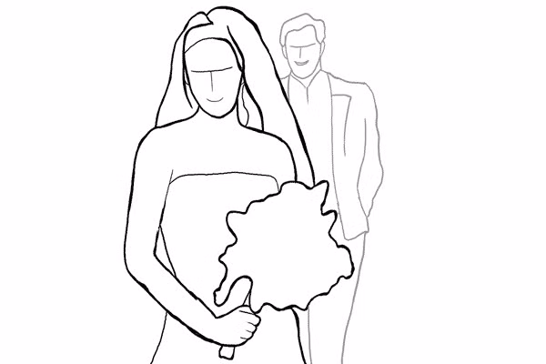 18. Một cách sáng tạo để sử dụng thủ pháp độ sâu trường ảnh nông (shallow depth of field). Sử dụng khẩu độ rộng nhất có thể và giữ chú rể đứng cách cô dâu một quãng. Lấy nét vào cô dâu và để chú rể lệch khỏi vùng lấy nét một chút.