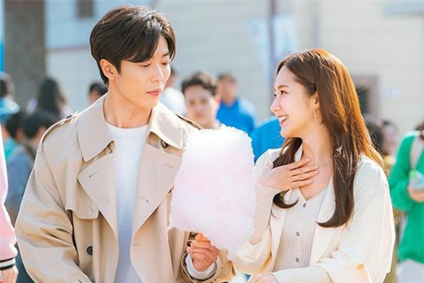 Nhào lên chủ động hôn bạn trai nào ngờ anh gào rú, đòi nhập viện gấp ảnh 1