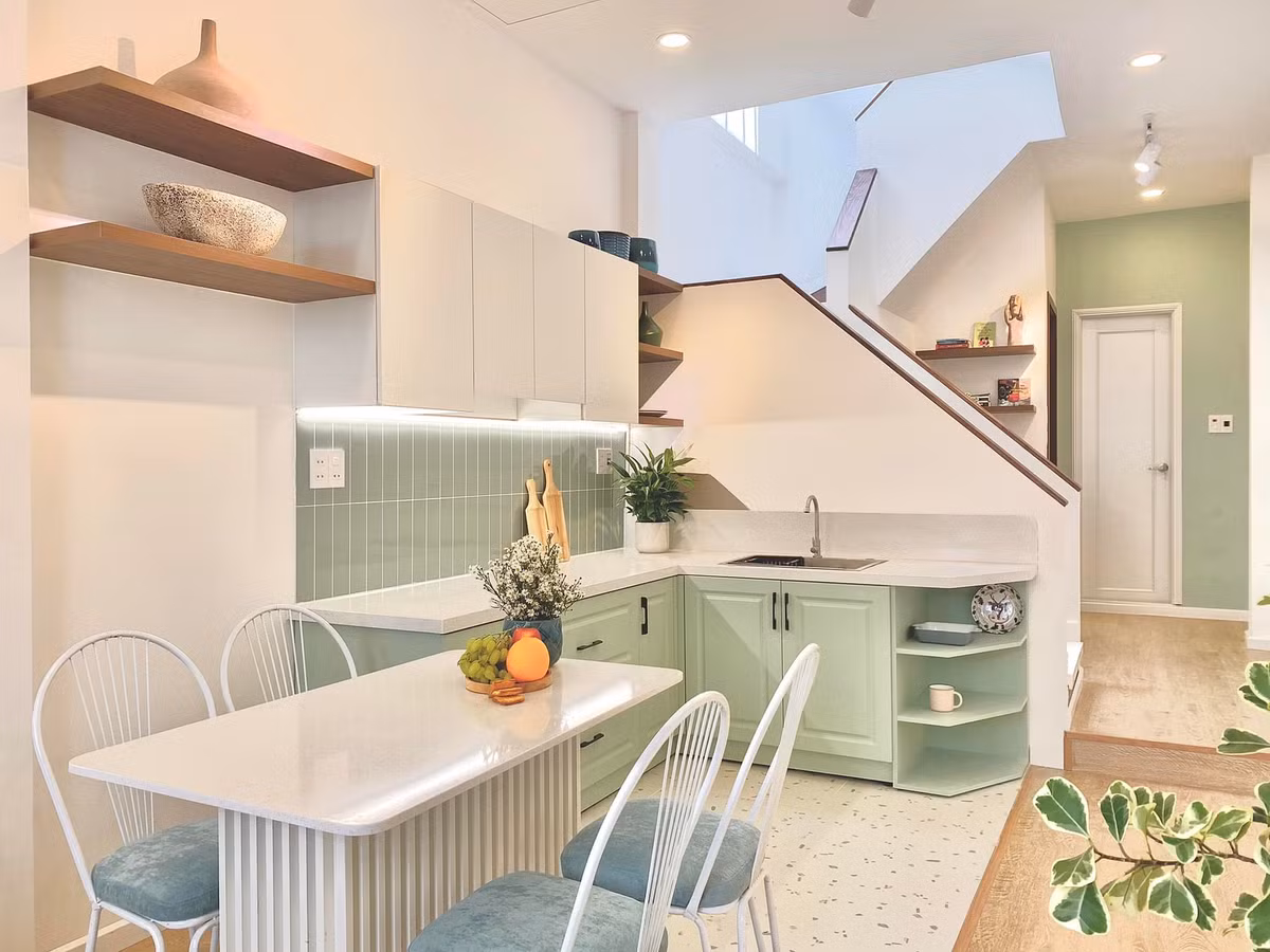 Ngoi nha mau xanh mint mat lanh voi nhieu cua so cho gia dinh 3 the he-Hinh-7