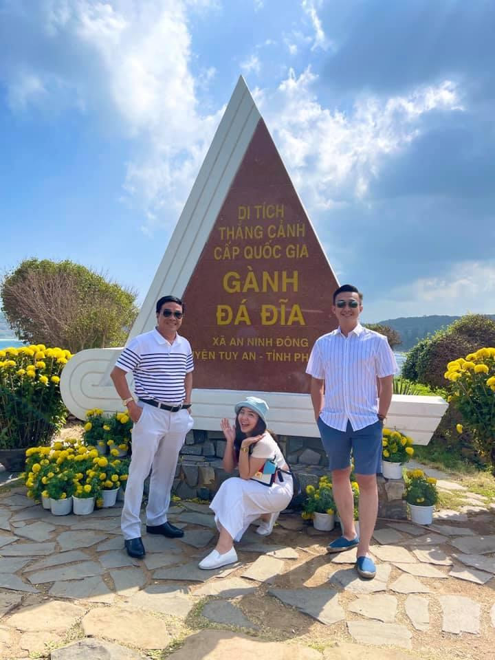 Bo me chong Le Au Ngan Anh song sang chanh, du lich khap noi-Hinh-12