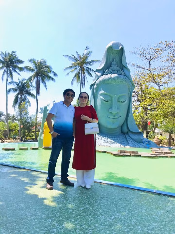 Bo me chong Le Au Ngan Anh song sang chanh, du lich khap noi-Hinh-31