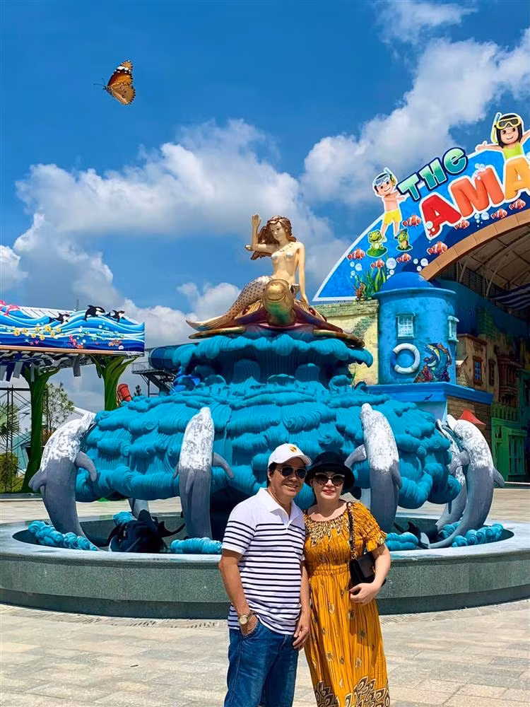 Bo me chong Le Au Ngan Anh song sang chanh, du lich khap noi-Hinh-4