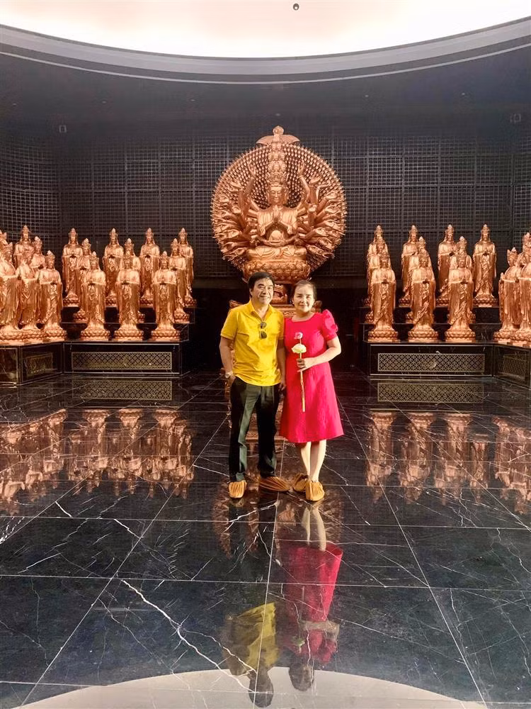 Bo me chong Le Au Ngan Anh song sang chanh, du lich khap noi-Hinh-7