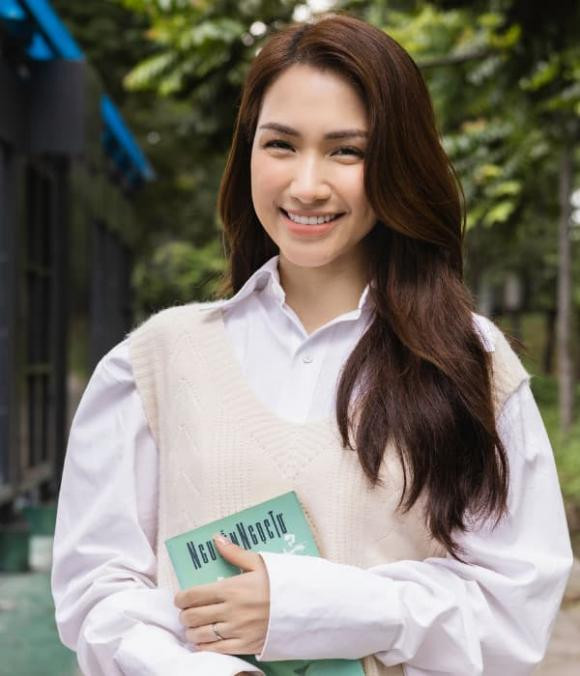 Hoa Minzy khoe sac voi loat anh cuc xinh tuoi, 'me bim' ma trong nhu gai doi muoi-Hinh-4