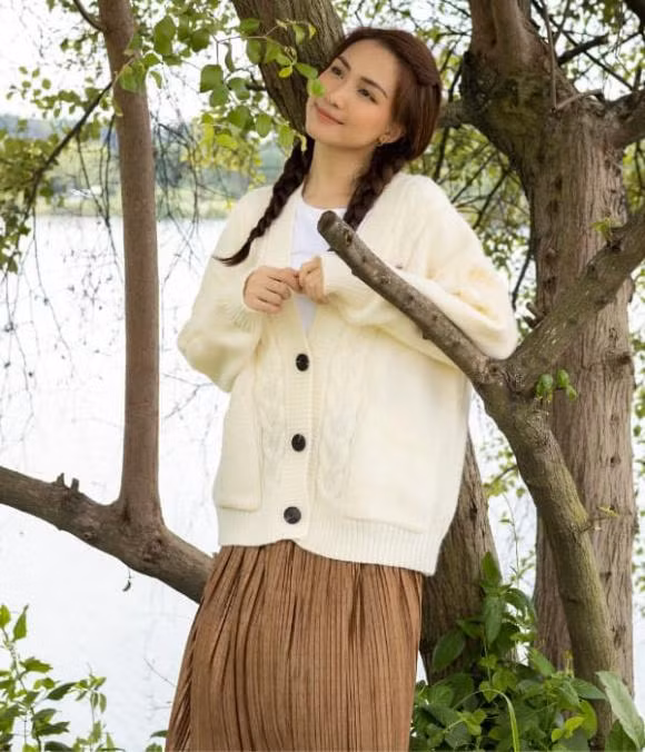 Hoa Minzy khoe sac voi loat anh cuc xinh tuoi, 'me bim' ma trong nhu gai doi muoi-Hinh-7