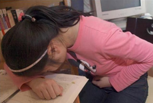 Con gai 9 tuoi dau bung, vao vien bac si phan mot cau khien toi choang vang