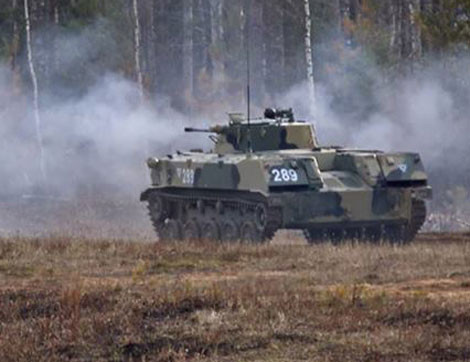 Pháo tự động 30mm trên BMD-2 khai hỏa.