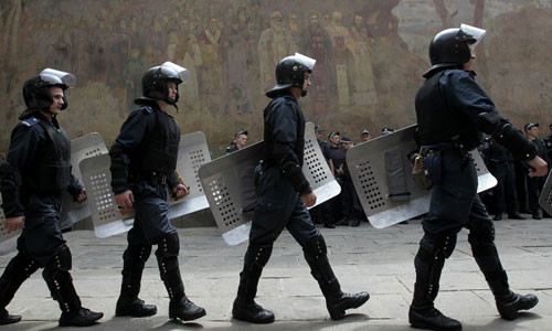 Các cảnh sát chống bạo động Ukraine.