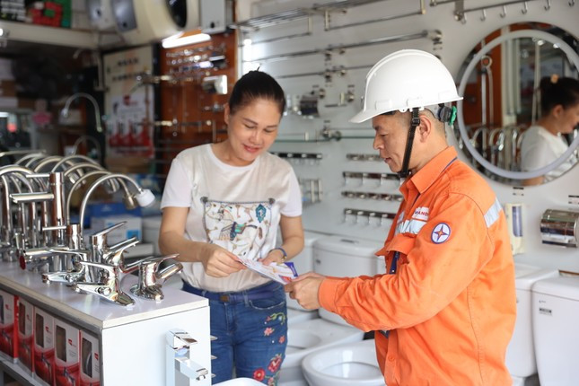 Nong: Tang gia dien tu hom nay