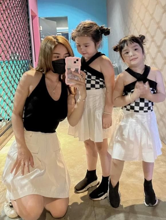 Vo cu Hoai Lam tu tin khoe vet ran sau khi ha sinh 2 nhoc ti-Hinh-3