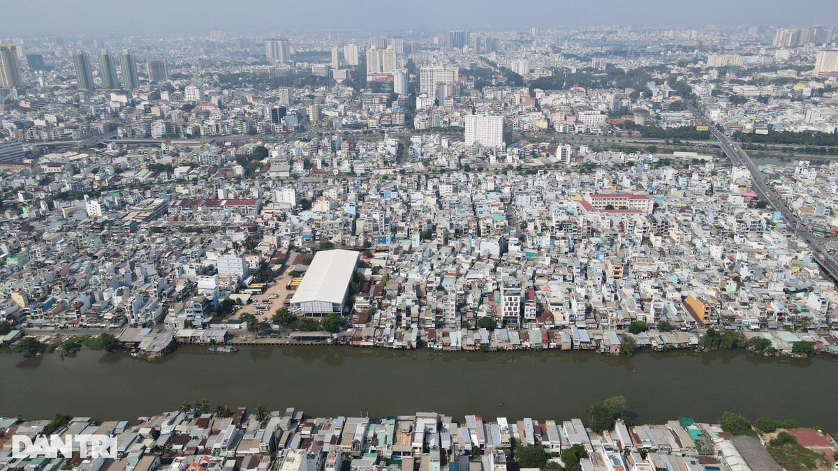 Dự án nạo vét, chỉnh trang đô thị khu vực bờ Bắc kênh Đôi với tổng mức đầu tư gần 5000 tỷ đồng bằng vốn ngân sách. Nếu được thông qua chủ trương đầu tư, dự án dự kiến khởi công vào năm 2025 và hoàn thành năm 2028.