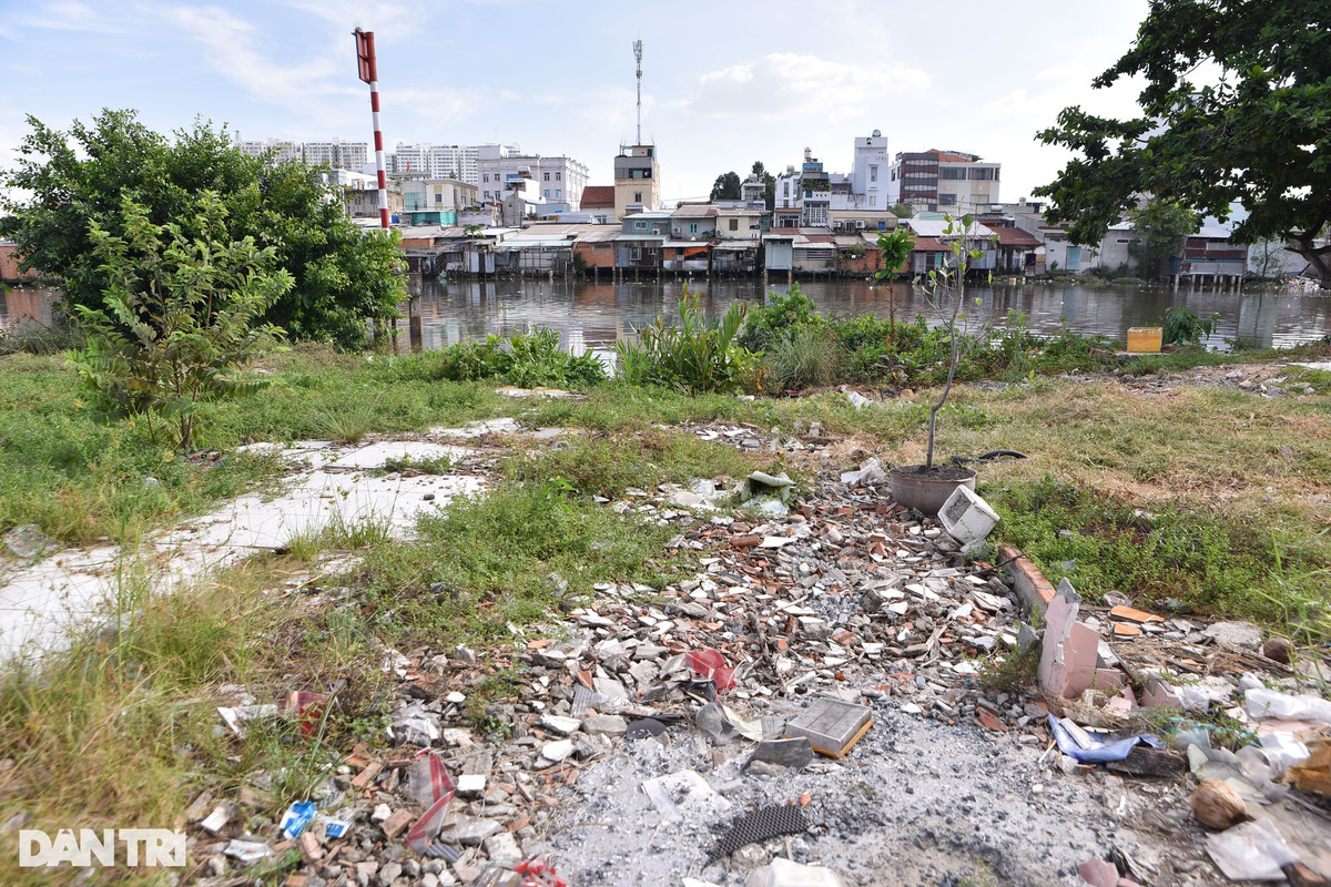 Một số hộ dân trước đó đã di dời để phục vụ cho công tác chuẩn bị mặt bằng cho dự án.