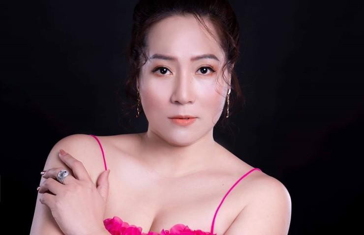 hia sẻ với chúng tôi, Thu Huyền cho hay hiện tại cô đã về gần đúng với số cân trước khi mang bầu bé thứ hai nhờ tập luyện và áp dụng chế độ ăn uống khoa học.