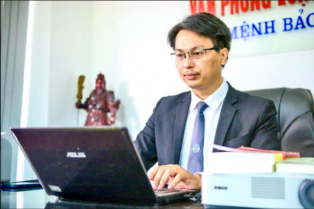 Co giao tum co hoc sinh, hoc sinh danh hoi dong ban: Am anh bao luc hoc duong-Hinh-3