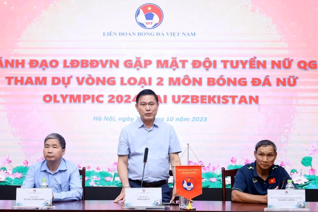 HLV Mai Duc Chung chot thoi diem chia tay tuyen nu Viet Nam-Hinh-2