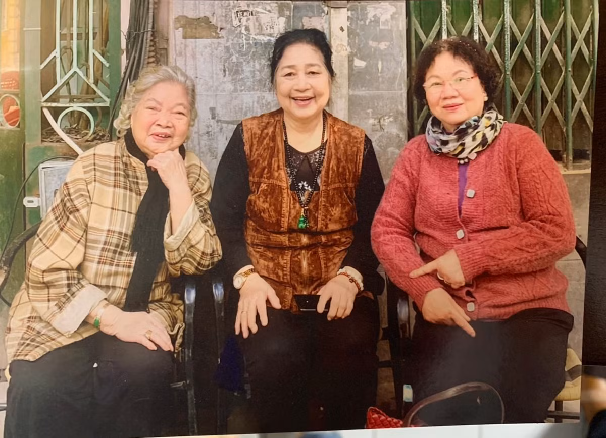 Tình bạn của hai Nghệ sĩ Ưu tú ở tuổi U80 - U90 - Hình 3 Tinh ban cua hai Nghe si Uu tu o tuoi U80 - U90-Hinh-3