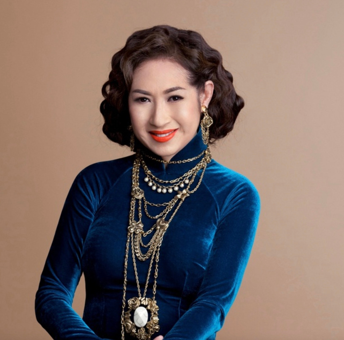 Nữ danh ca tài sắc vẹn toàn, 19 tuổi lên xe hoa - Hình 2 Nu danh ca tai sac ven toan, 19 tuoi len xe hoa-Hinh-2