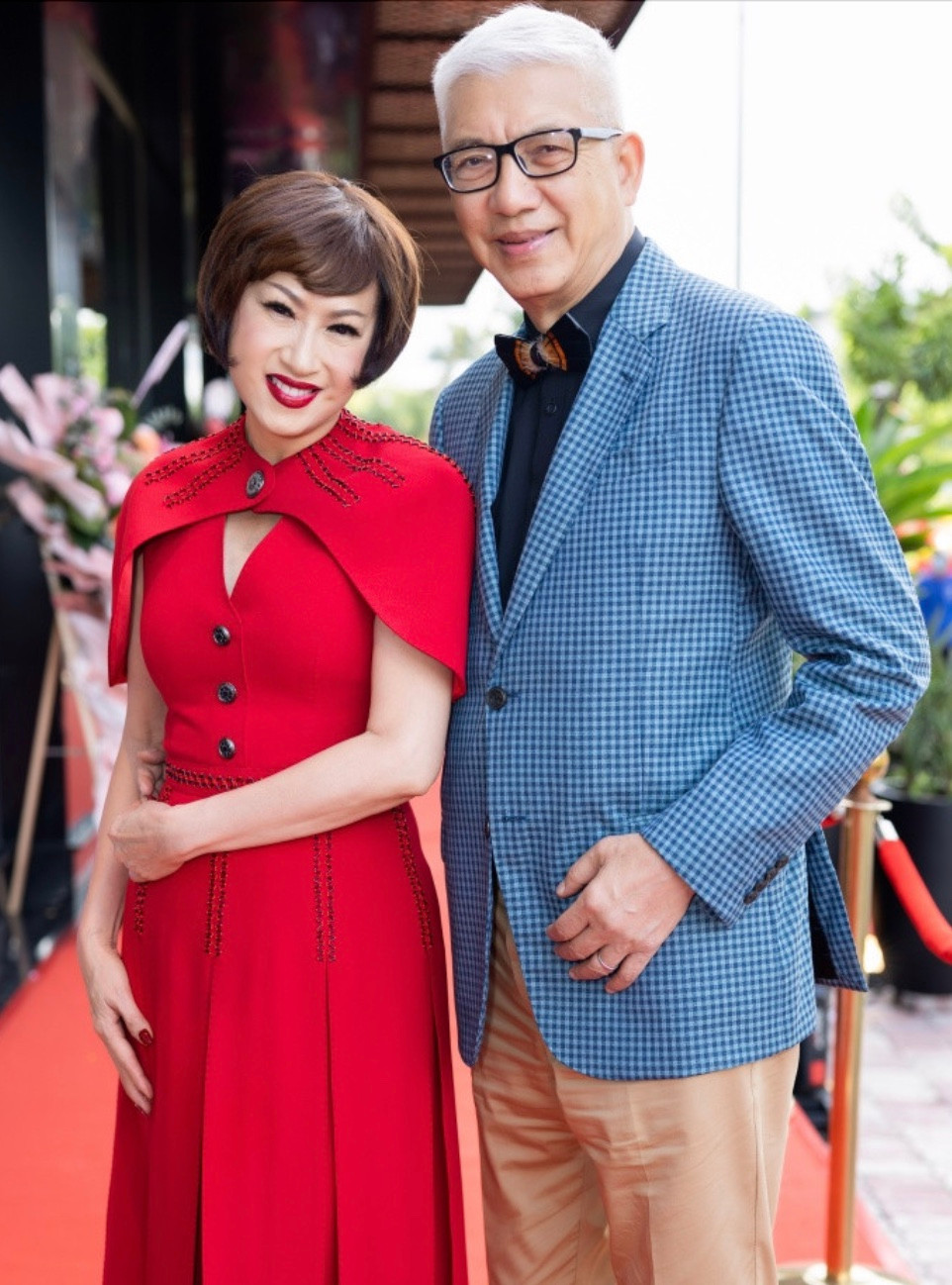 Nữ danh ca tài sắc vẹn toàn, 19 tuổi lên xe hoa - Hình 3 Nu danh ca tai sac ven toan, 19 tuoi len xe hoa-Hinh-3