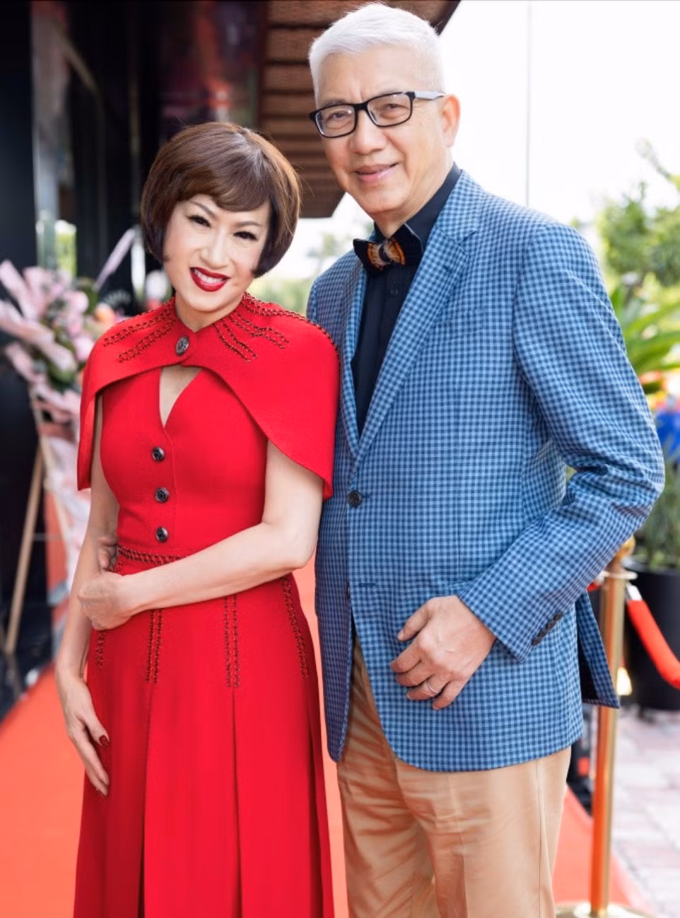 Nu danh ca tai sac ven toan, 19 tuoi len xe hoa-Hinh-3