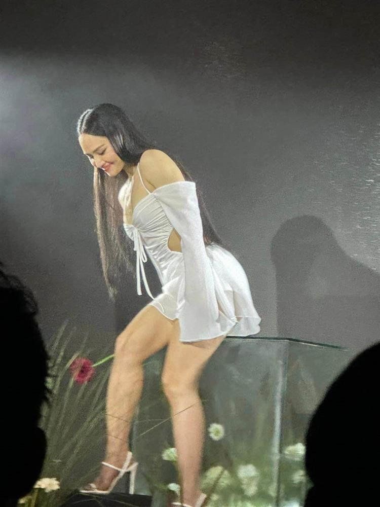 Ve dep chuan 'bup be luc luong' cua Miu Le nho tap gym nhieu nam-Hinh-2