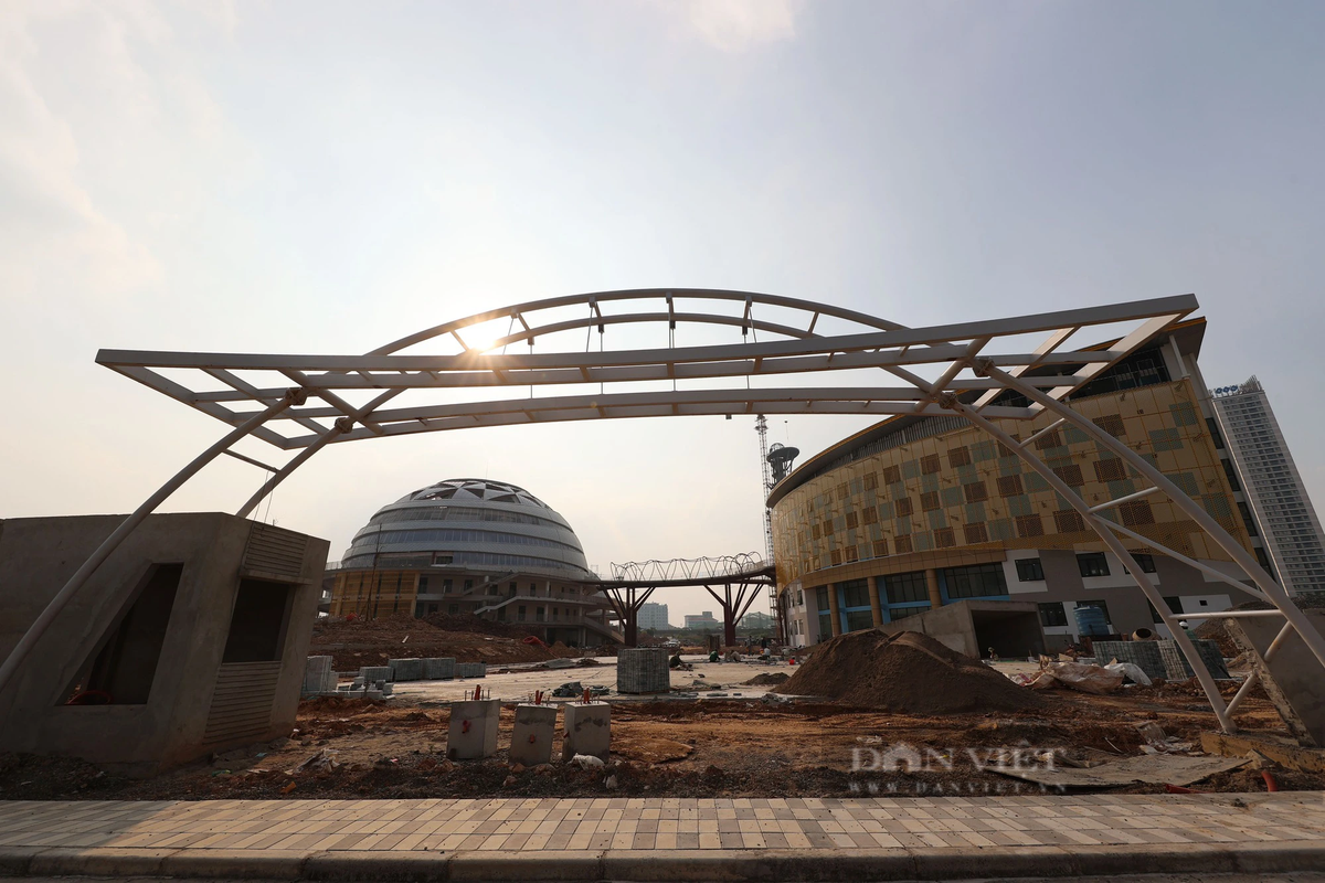 Dự án Cung Thiếu nhi Hà Nội là một trong những công trình trọng điểm của thành phố giai đoạn 2020 - 2025 với mục tiêu tạo một trung tâm văn hóa, thể thao, hoạt động chính trị lớn của thanh, thiếu nhi. Hình ảnh cổng chính của dự án nằm trên đường chính của Khu công viên và hồ điều hòa CV1.