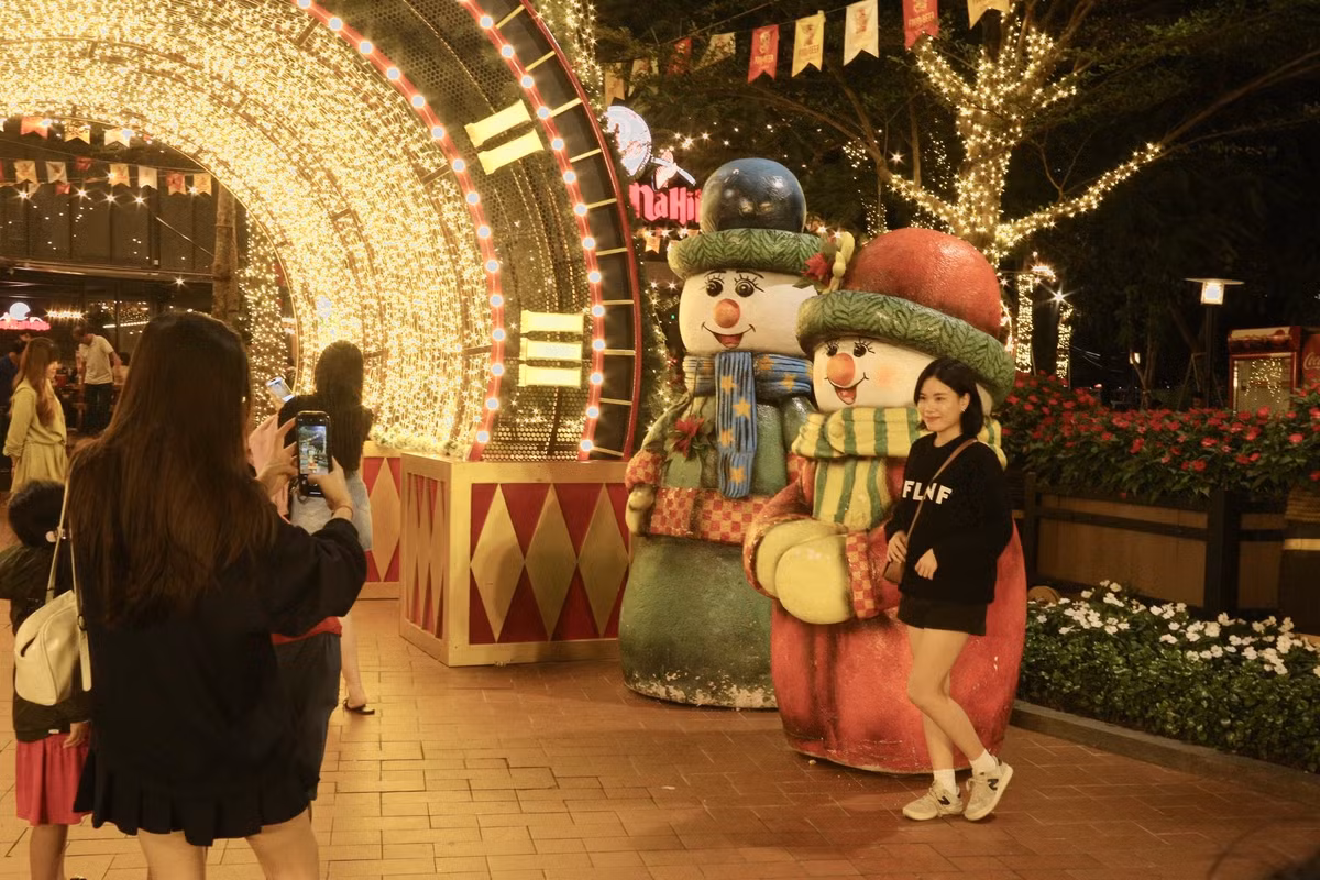 Và lưu giữ những kỉ niệm đẹp cùng nhau.