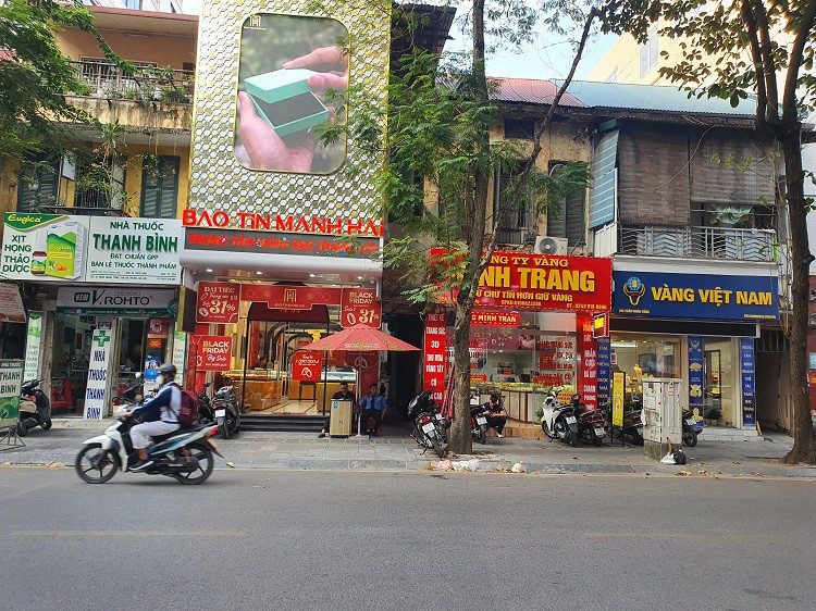 Gia vang cao nhat lich su: Dai gia om gan 2 ty dong mua vang cat ket-Hinh-9