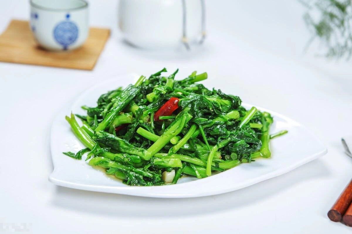 Loại rau “món ăn của hoàng đế”, dưỡng dạ dày, bổ mắt, tốt xương - Hình 7 Loai rau “mon an cua hoang de”, duong da day, bo mat, tot xuong-Hinh-7