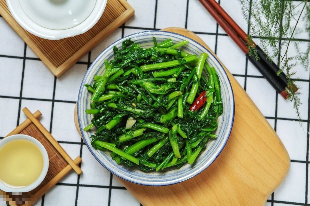 Loại rau “món ăn của hoàng đế”, dưỡng dạ dày, bổ mắt, tốt xương - Hình 5 Loai rau “mon an cua hoang de”, duong da day, bo mat, tot xuong-Hinh-5