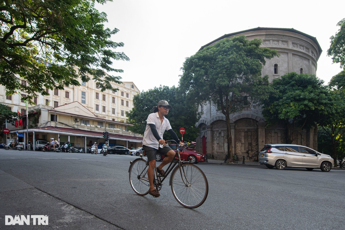 Nghệ thuật trưng bày sắp đặt tại tháp nước Hàng Đậu là một trong các hoạt động trong khuôn khổ lễ hội Thiết kế Sáng tạo Hà Nội 2023, do UBND TP Hà Nội và Hội Kiến trúc sư Việt Nam chủ trì. Ngoài tháp nước Hàng Đậu, nhóm kiến trúc sư, họa sĩ còn giới thiệu không gian nghệ thuật tại các công trình, di tích lịch sử như nhà máy xe lửa Gia Lâm, ga Hà Nội, ga Long Biên, cầu Long Biên.