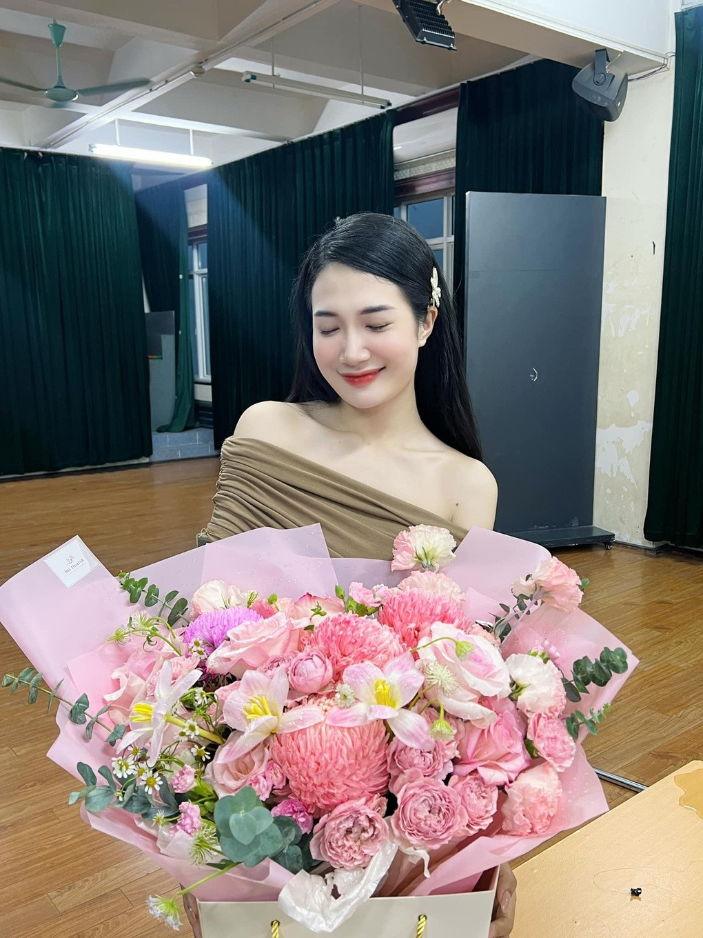 Lan dau dong “canh nong” phim VTV, nu sinh nam 3 kha ap luc-Hinh-8