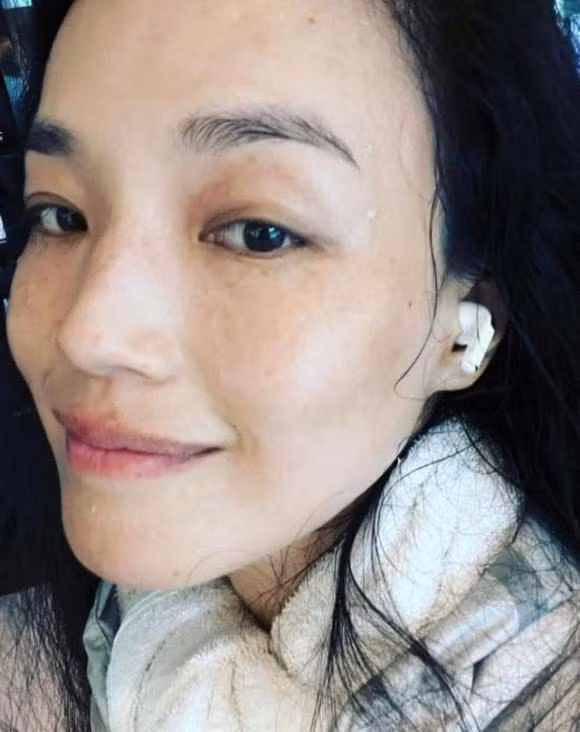 Thu Ky 47 tuoi dang anh khong trang diem, mat day vet tan nhang-Hinh-8