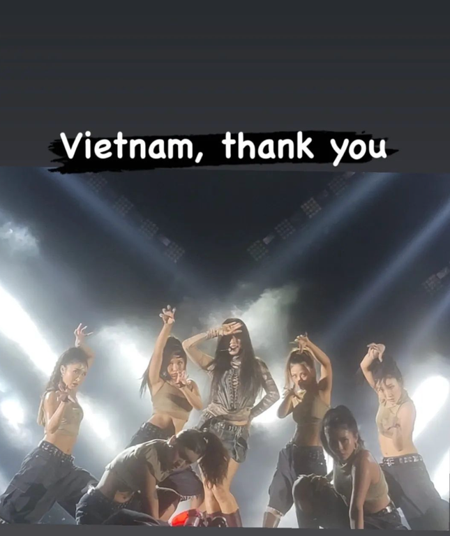 Nu hoang goi cam Lee Hyori me ca phe via he khi toi Viet Nam-Hinh-8