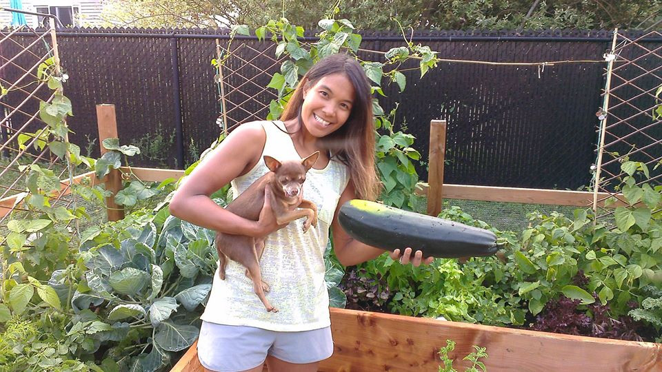 Khu vuon xanh muot cua co gai trong cay gi cung tot tuoi